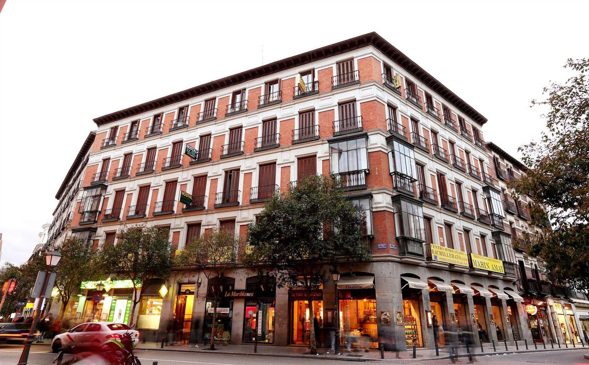 Hostal Sil & Serranos Madri Exterior foto